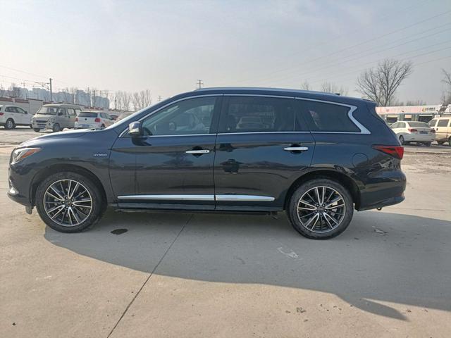 Infiniti QX60 (imported)