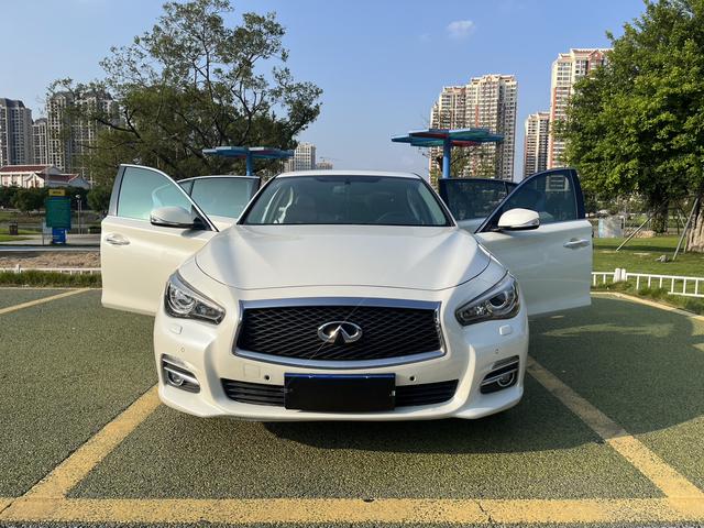 Infiniti Q50L