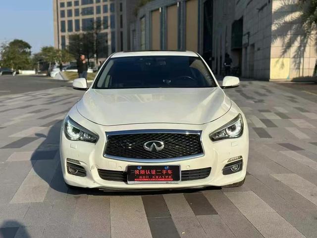 Infiniti Q50L