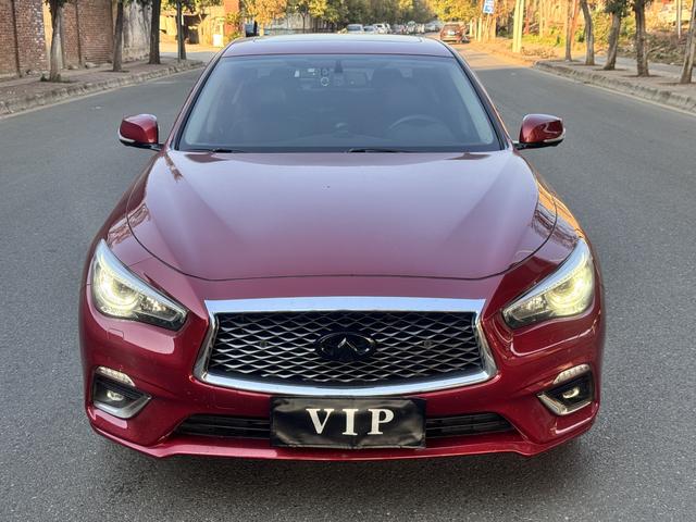 Infiniti Q50L