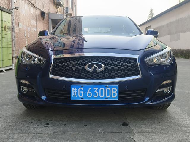 Infiniti Q50L