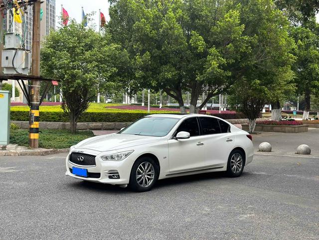 Infiniti Q50L