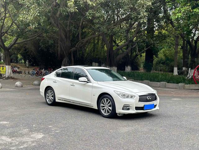 Infiniti Q50L