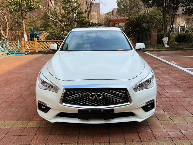 Infiniti Q50L