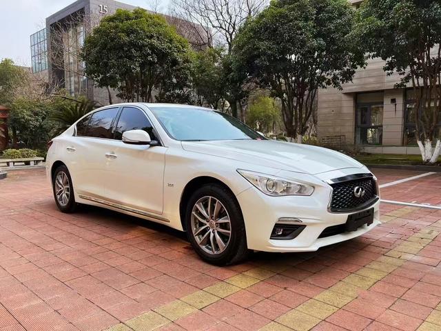 Infiniti Q50L