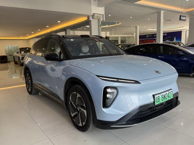 NIO ES6