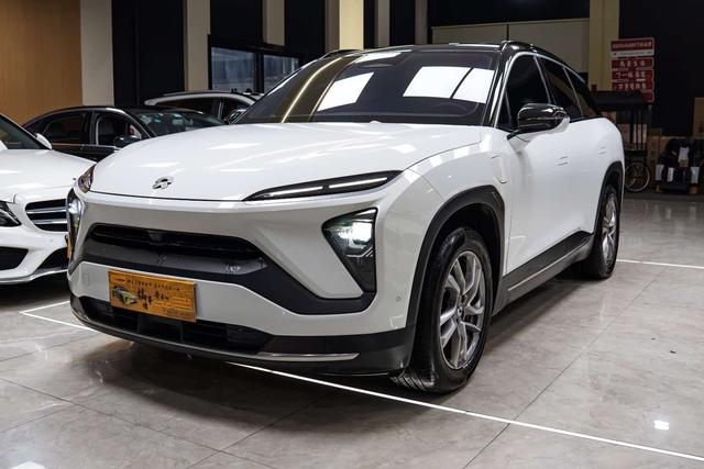 NIO ES6