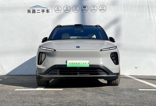 NIO ES6