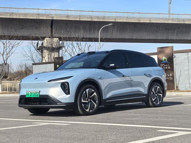 NIO ES6