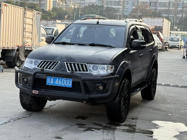 Mitsubishi Pajero Jinchang (imported)