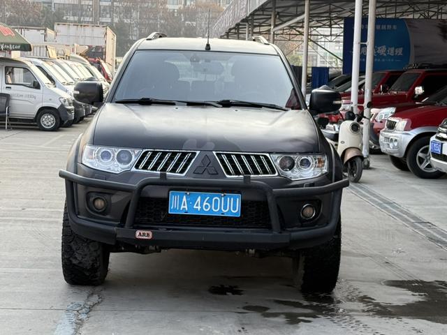 Mitsubishi Pajero Jinchang (imported)