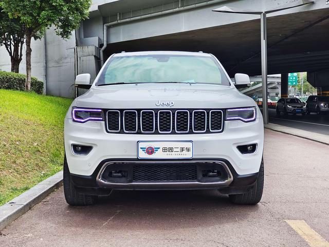 Jeep Grand Cherokee (imported)