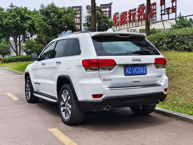 Jeep Grand Cherokee (imported)