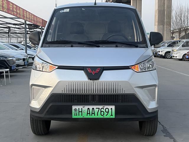 Wuling EV50