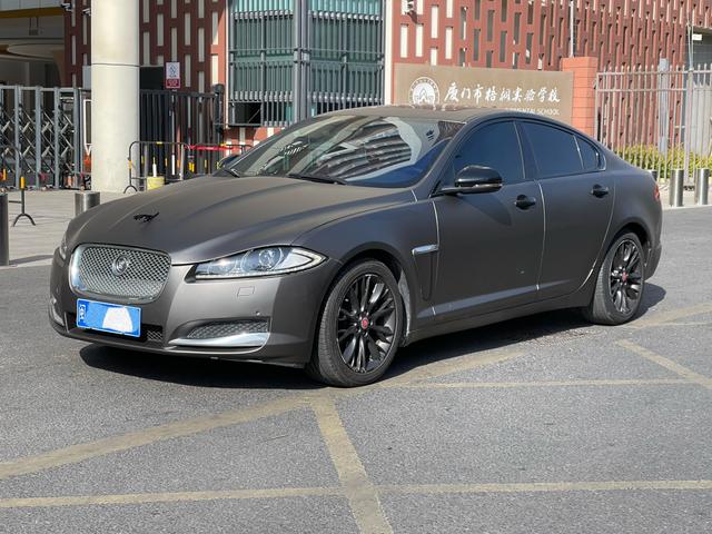 Jaguar XF