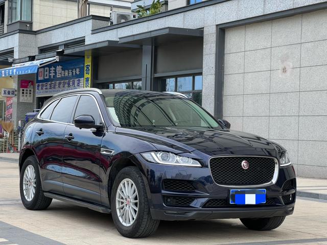 Jaguar F-PACE