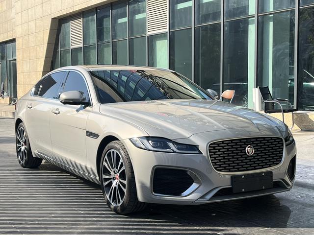 Jaguar XFL