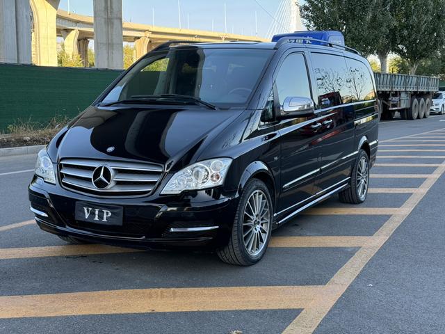 Mercedes-Benz Viano (imported)