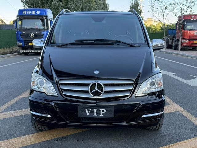 Mercedes-Benz Viano (imported)