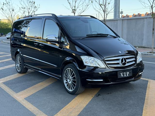 Mercedes-Benz Viano (imported)