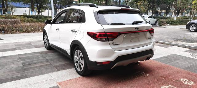 Kia KX CROSS