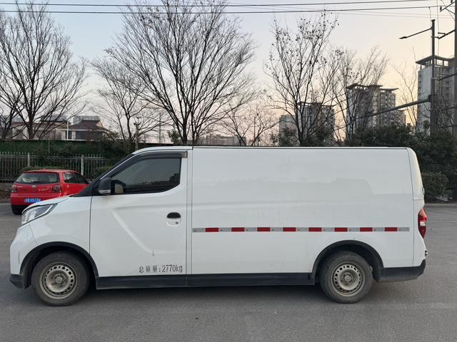 Maxus EV30