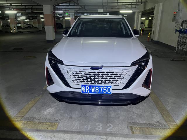 Oshan Changan Auchan Z6