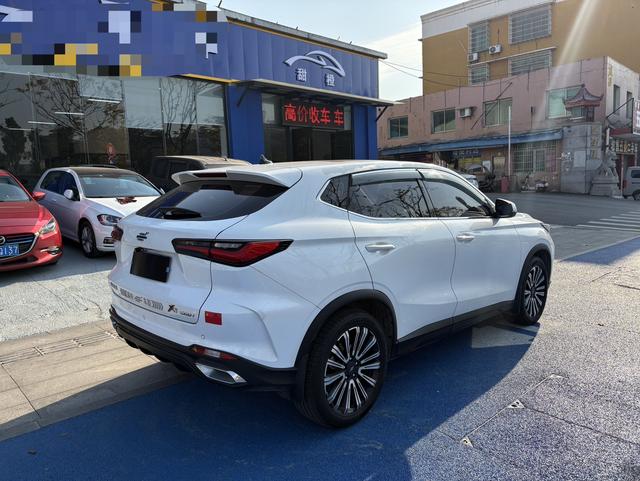 Oshan Changan Auchan X5