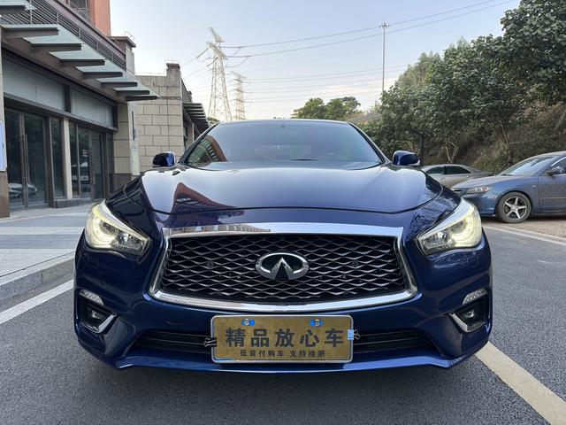 Infiniti Q50L