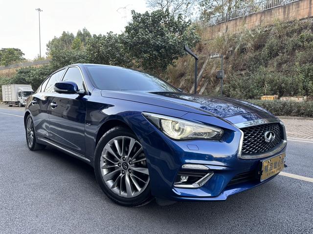 Infiniti Q50L