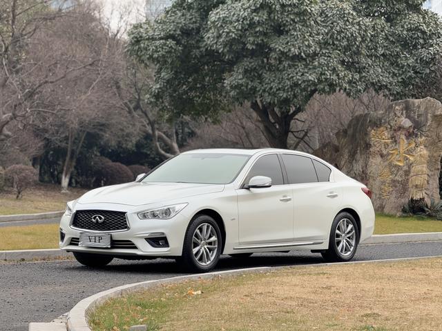 Infiniti Q50L