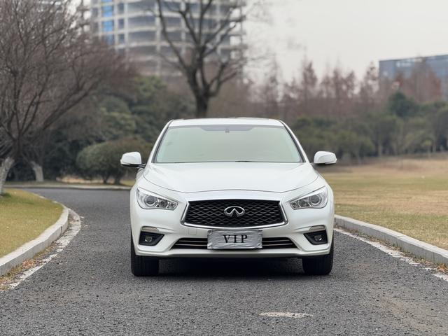 Infiniti Q50L