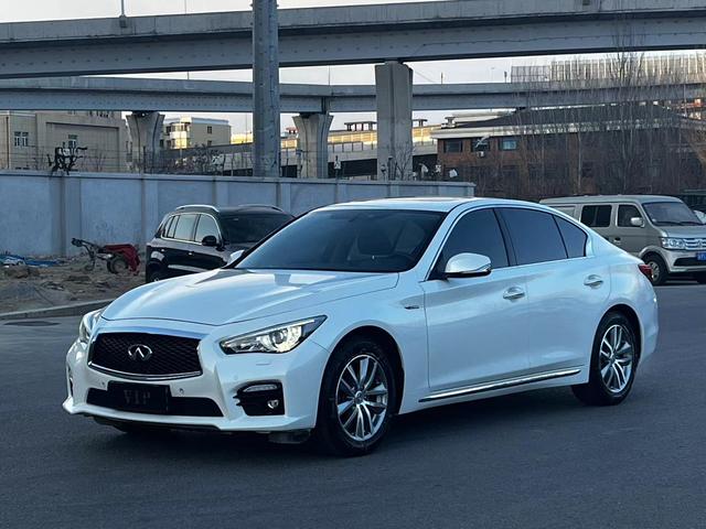 Infiniti Q50L