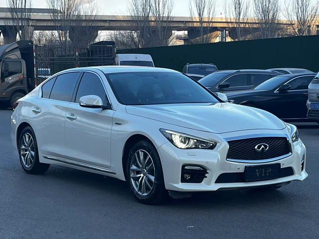 Infiniti Q50L