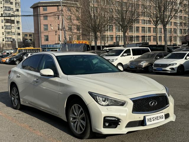 Infiniti Q50L