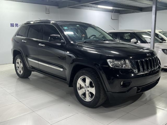 Jeep Grand Cherokee (imported)