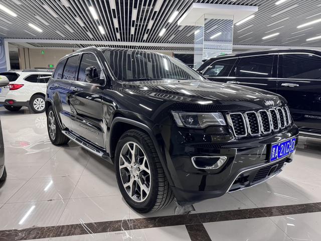 Jeep Grand Cherokee (imported)