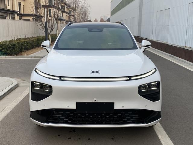 Xpeng G9