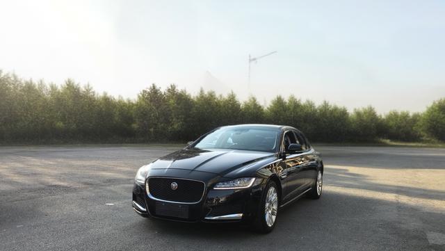 Jaguar XFL