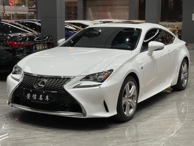 Lexus RC