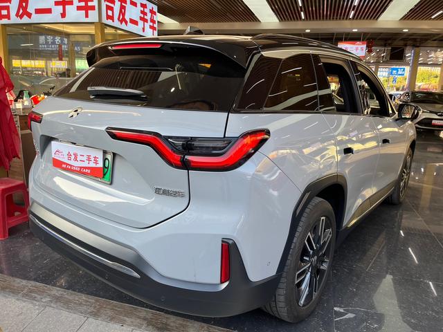 NIO ES6