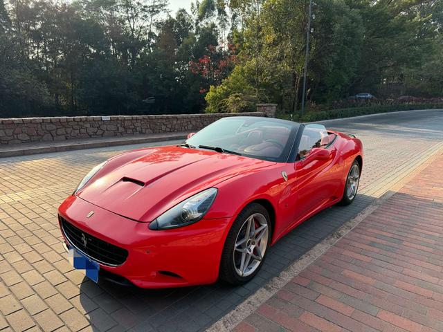 Ferrari California T