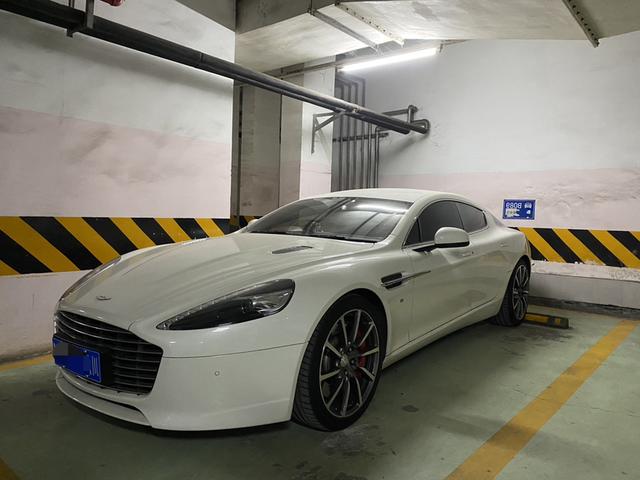 Aston Martin Rapide