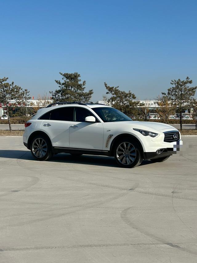 Infiniti FX