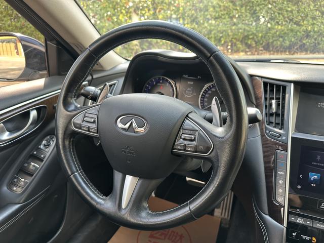 Infiniti Q50L