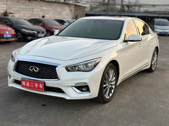 Infiniti Q50L