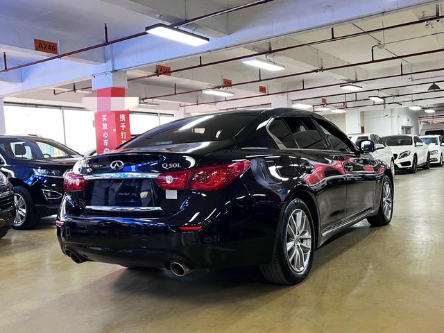 Infiniti Q50L