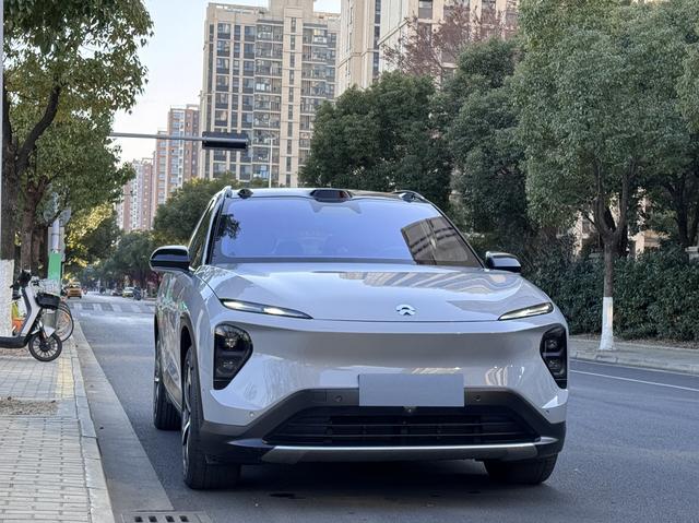 NIO ES7