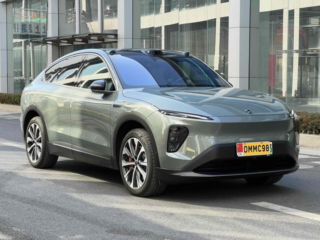 NIO EC7