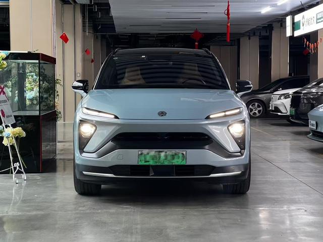 NIO ES6